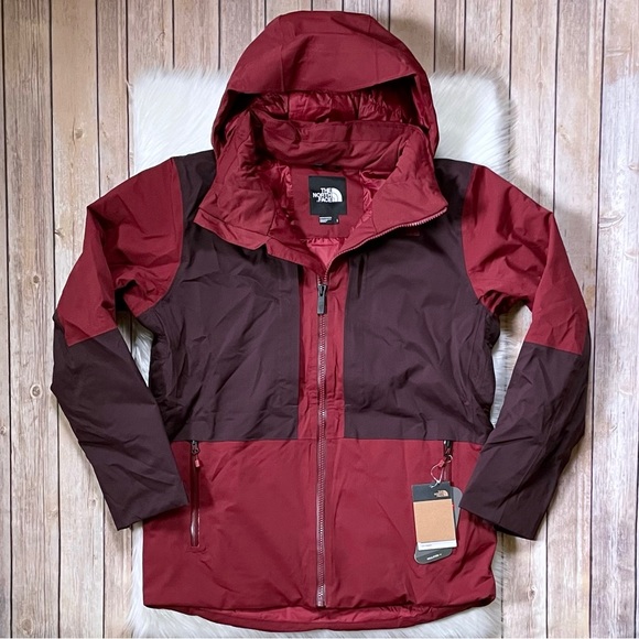 The North Face Men’s Chakal Jacket - Picture 2 of 10